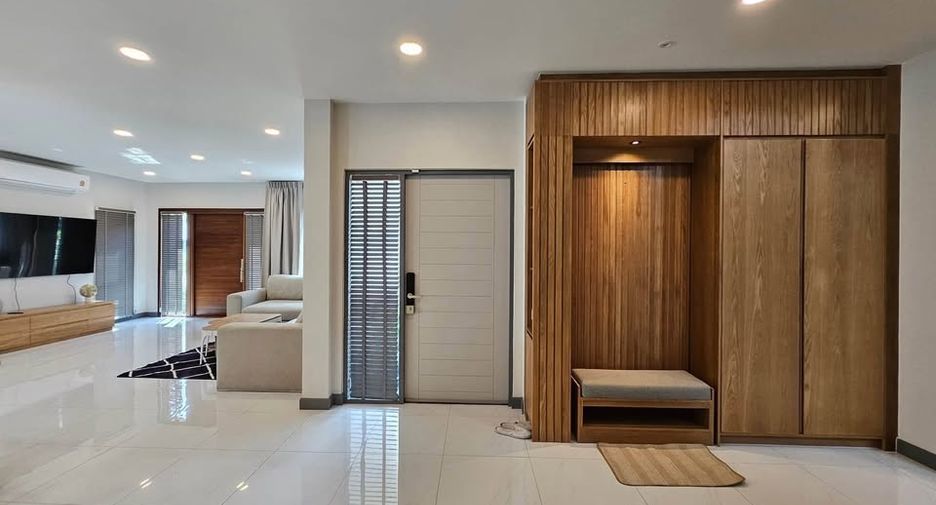 À louer 5 chambres maison à Bang Phli, Samut Prakan