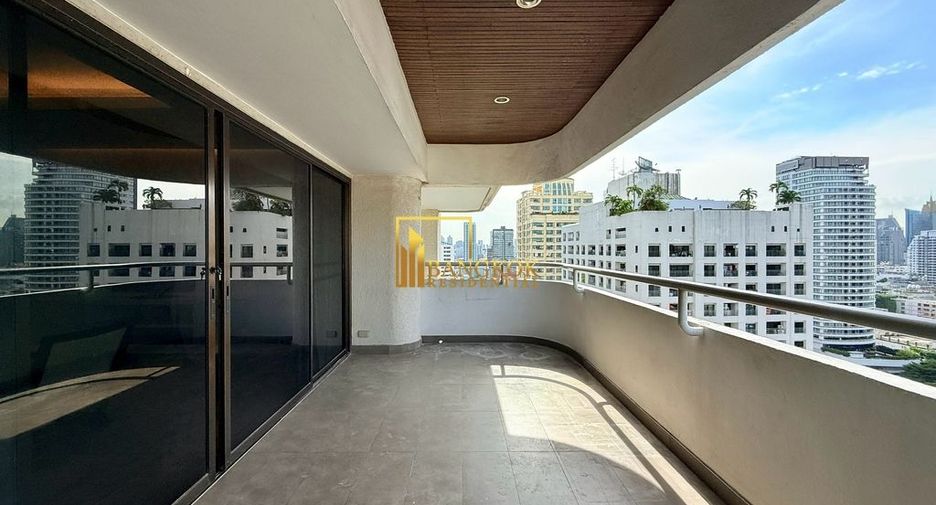 For rent 3 ベッドルーム condo in Watthana, Bangkok