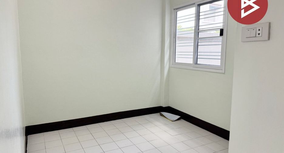 For sale 2 ベッドルーム townhouse in Bang Pakong, Chachoengsao