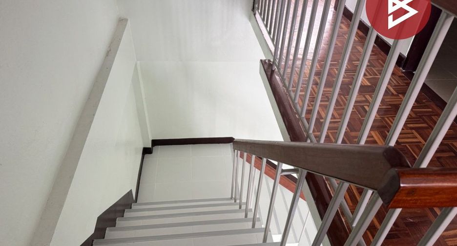 For sale 2 ベッドルーム townhouse in Bang Pakong, Chachoengsao