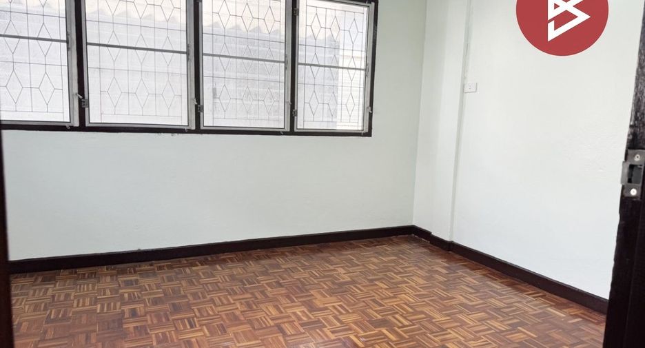 For sale 2 ベッドルーム townhouse in Bang Pakong, Chachoengsao