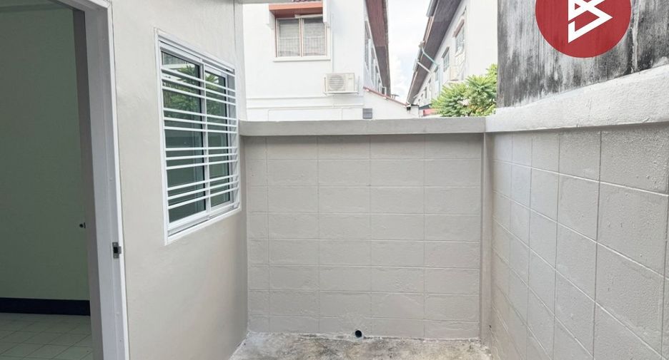 For sale 2 ベッドルーム townhouse in Bang Pakong, Chachoengsao