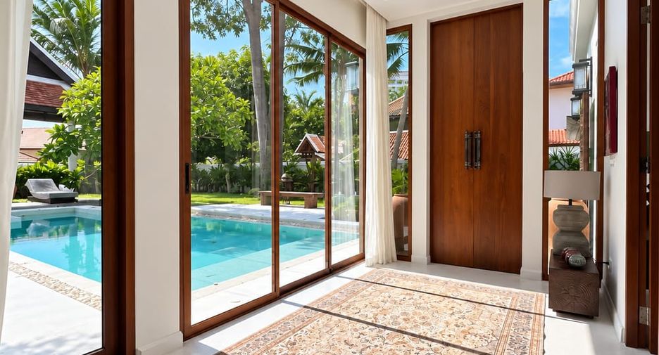 Villa en venta de 5 habitaciones en Bang Lamung, Chonburi