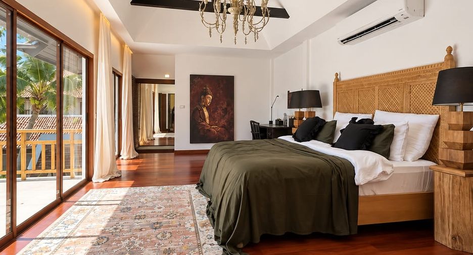 Villa en venta de 5 habitaciones en Bang Lamung, Chonburi