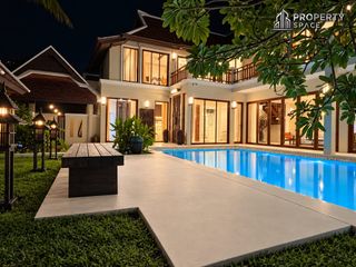 Villa en venta de 5 habitaciones en Bang Lamung, Chonburi