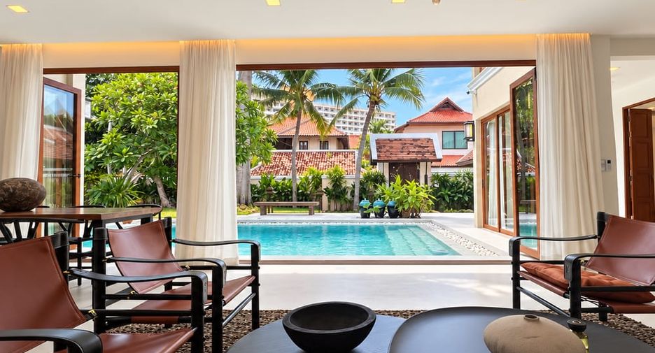 Villa en venta de 5 habitaciones en Bang Lamung, Chonburi