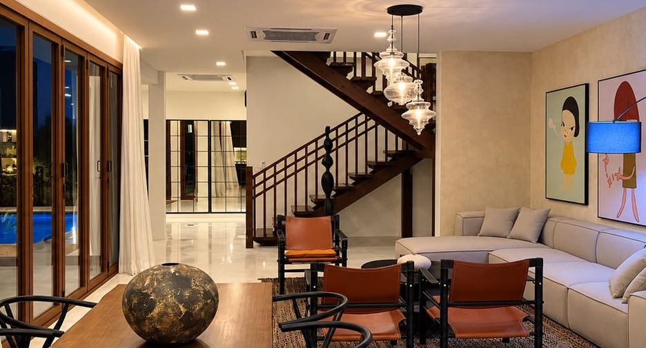 Villa en venta de 5 habitaciones en Bang Lamung, Chonburi