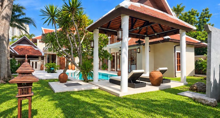 Villa en venta de 5 habitaciones en Bang Lamung, Chonburi