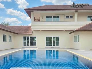 Villa en venta de 5 habitaciones en Bang Lamung, Chonburi