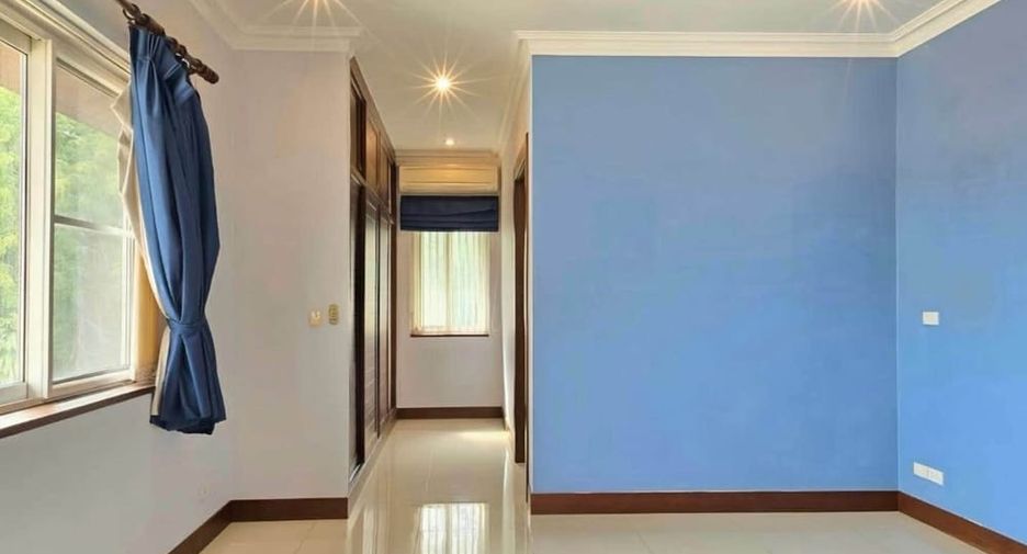 Villa en venta de 5 habitaciones en Bang Lamung, Chonburi