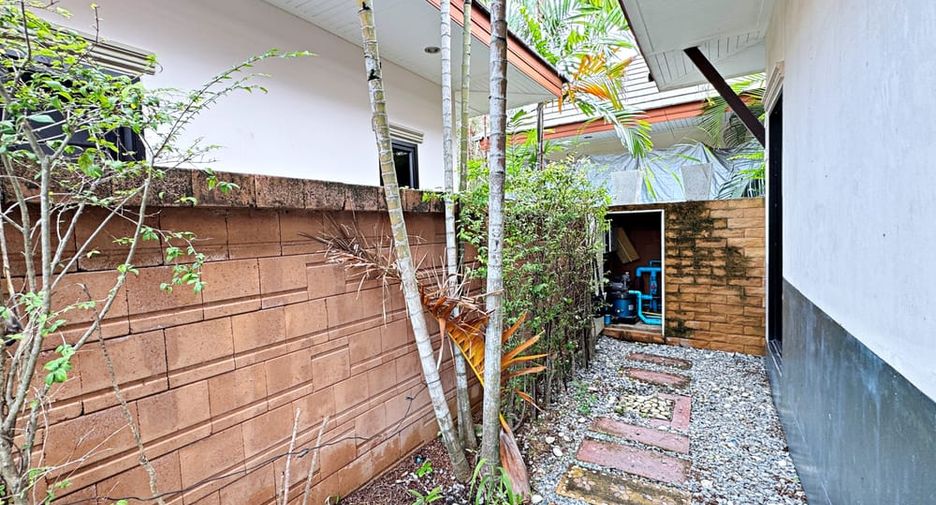 For rent 2 bedrooms villa in Huay Yai, Pattaya