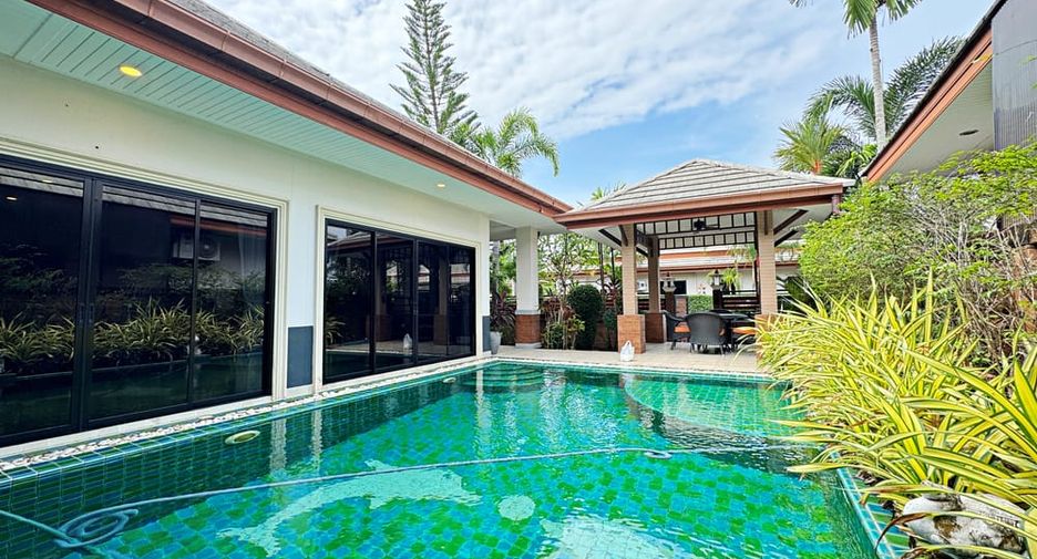 For rent 2 bedrooms villa in Huay Yai, Pattaya