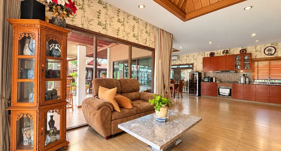 À vendre 3 chambres maison à Huay Yai, Pattaya