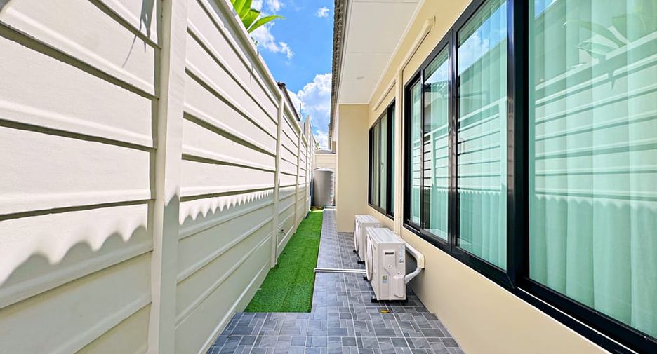 À louer 3 chambres villa à Bang Lamung, Chonburi
