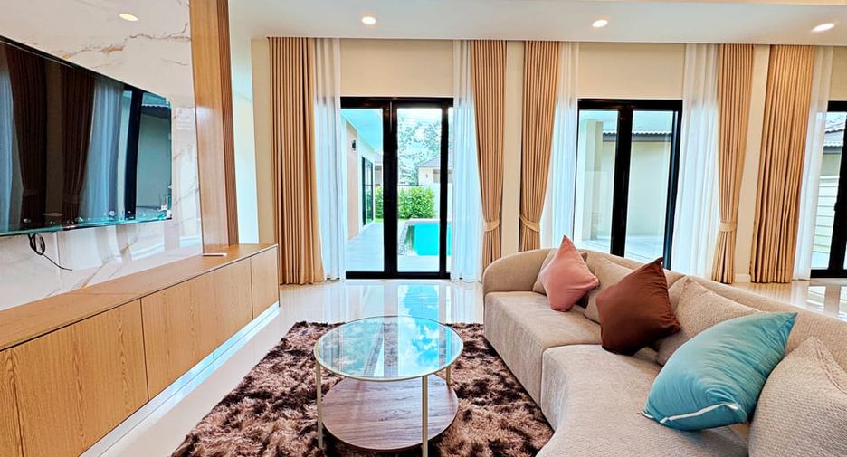 À louer 3 chambres villa à Bang Lamung, Chonburi