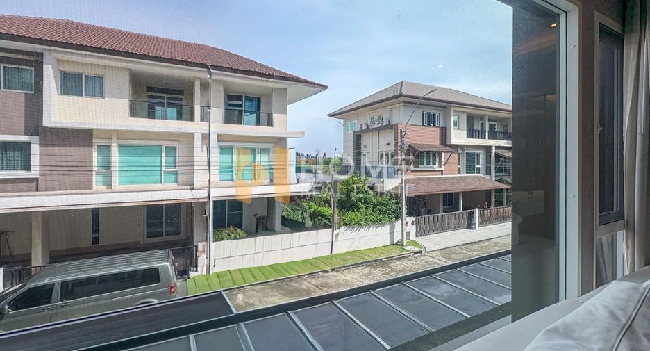 Casa en venta de 6 habitaciones en Bang Khen, Bangkok