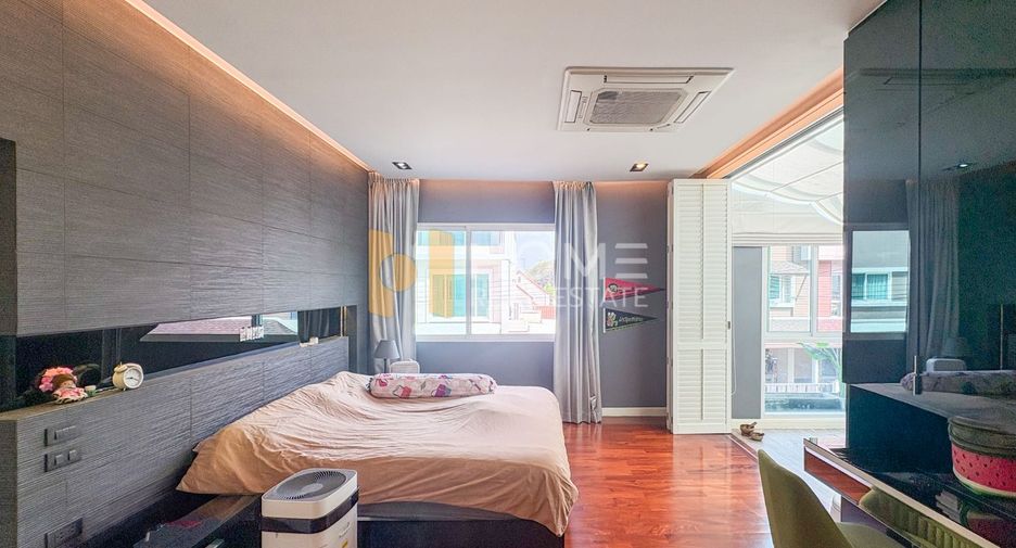 Casa en venta de 6 habitaciones en Bang Khen, Bangkok