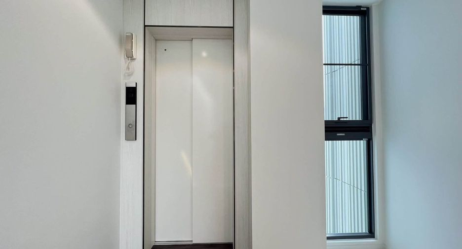 Casa en alquiler de 4 habitaciones en Saphan Sung, Bangkok