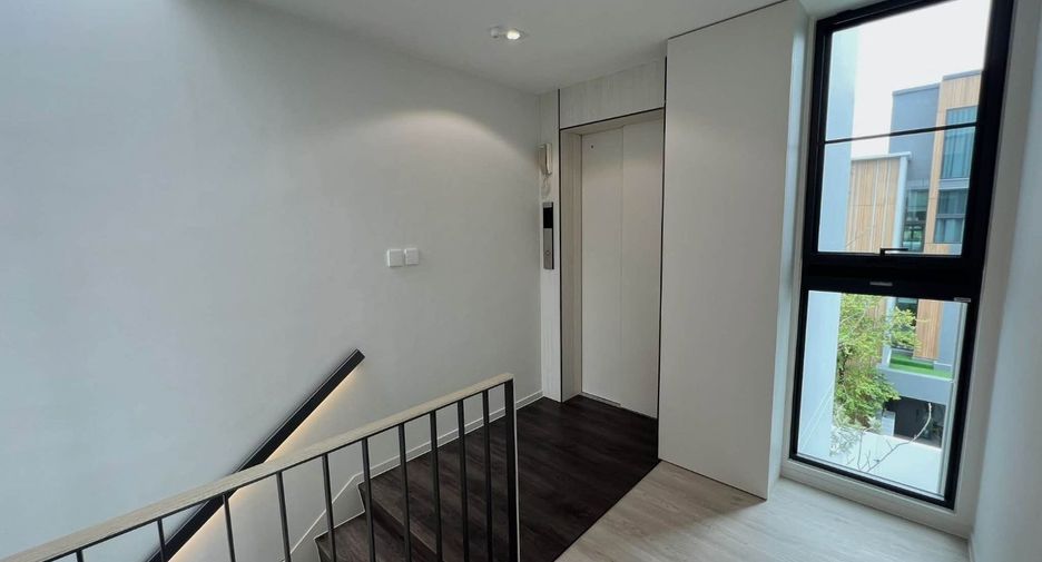 Casa en alquiler de 4 habitaciones en Saphan Sung, Bangkok