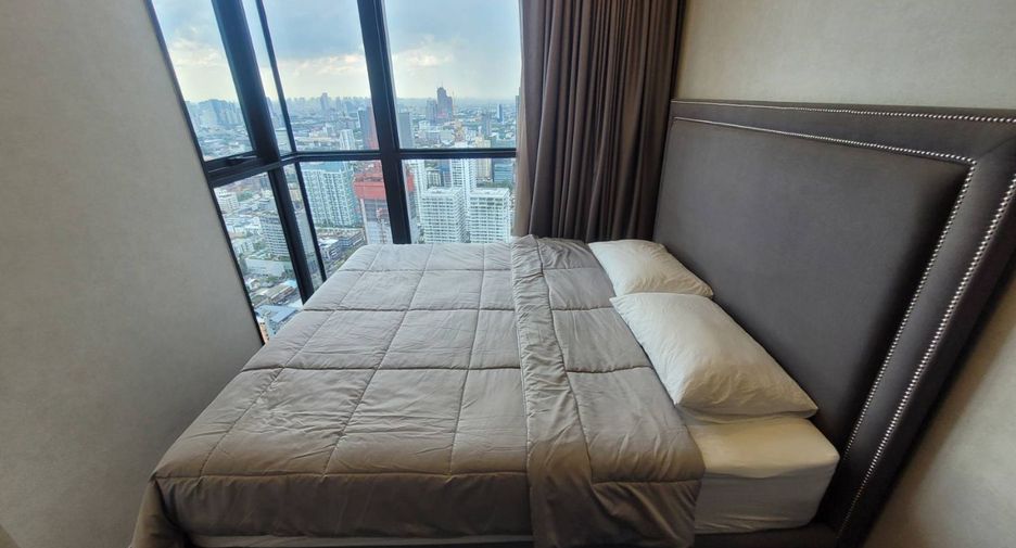 For rent 2 bedrooms condo in Watthana, Bangkok