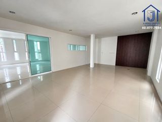 For sale 3 bedrooms house in Din Daeng, Bangkok
