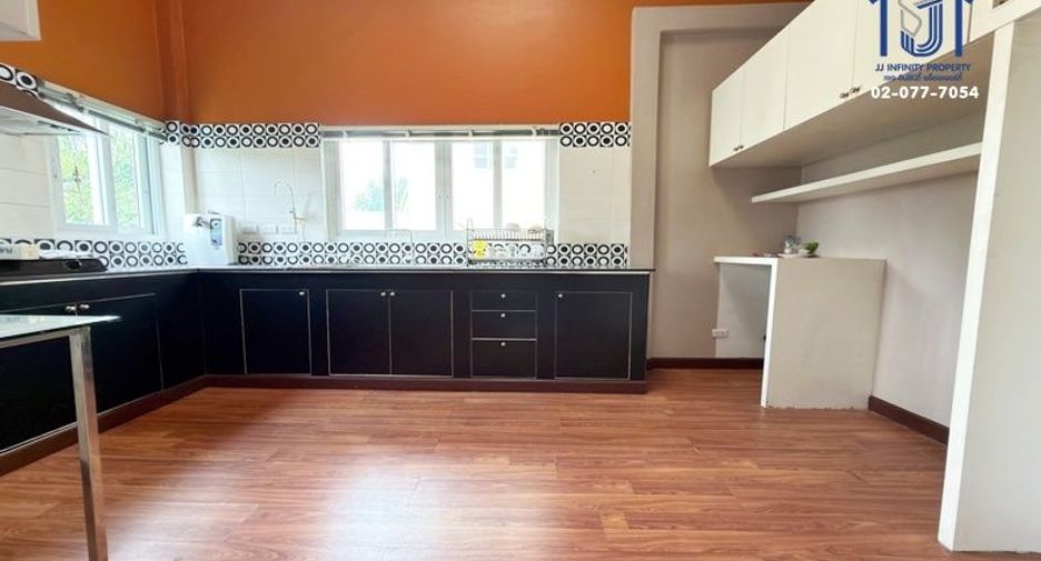 For sale 3 bedrooms house in Din Daeng, Bangkok
