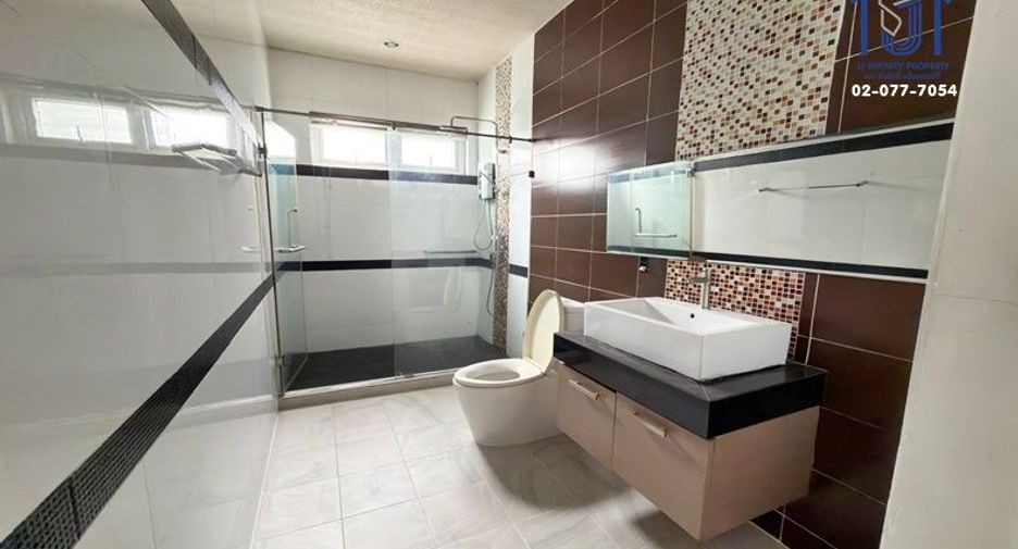 For sale 3 bedrooms house in Din Daeng, Bangkok