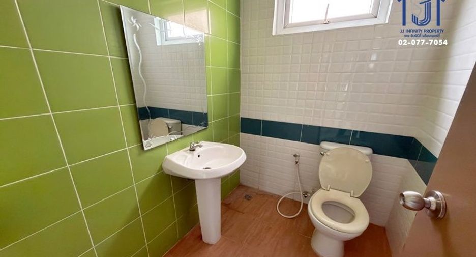 For sale 3 bedrooms house in Din Daeng, Bangkok