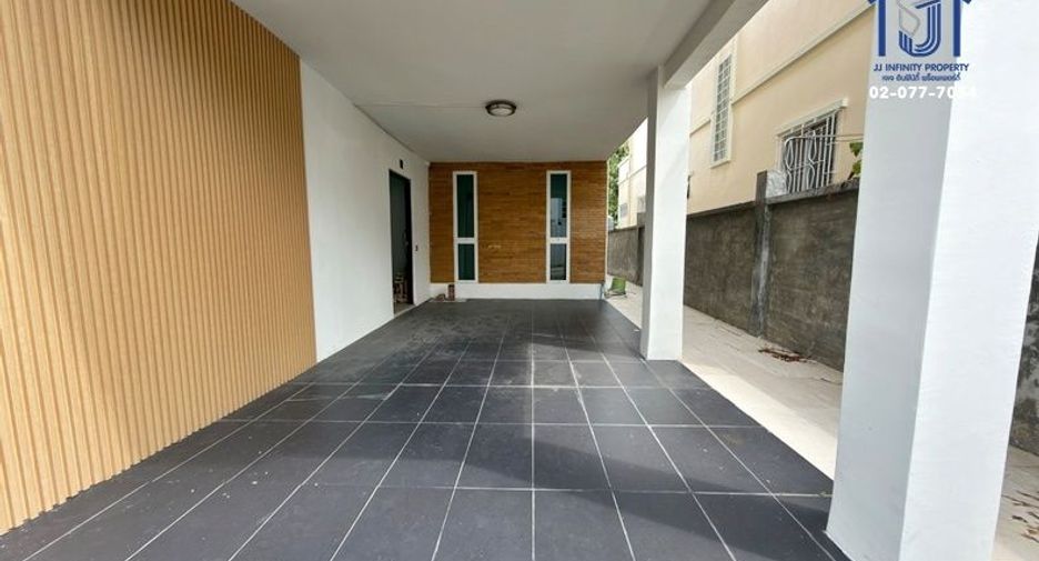 For sale 3 bedrooms house in Din Daeng, Bangkok