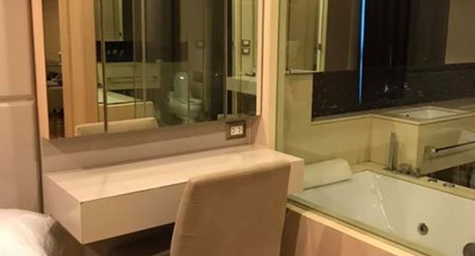 For rent and for sale 1 bed condo in Watthana, Bangkok