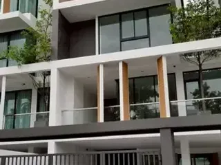 Haus zum Kauf mit 3 Zimmer in Lat Phrao, Bangkok