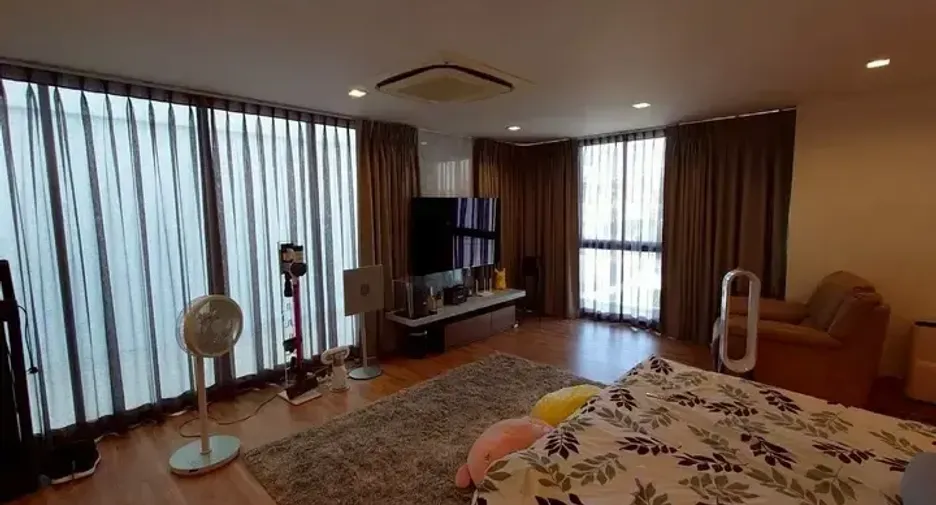 Haus zum Kauf mit 3 Zimmer in Lat Phrao, Bangkok