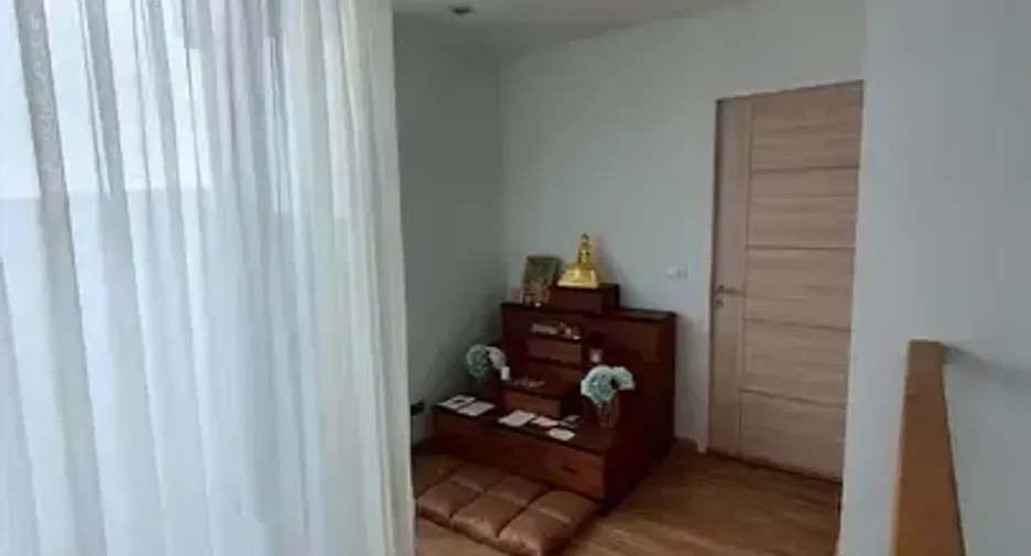 Haus zum Kauf mit 3 Zimmer in Lat Phrao, Bangkok