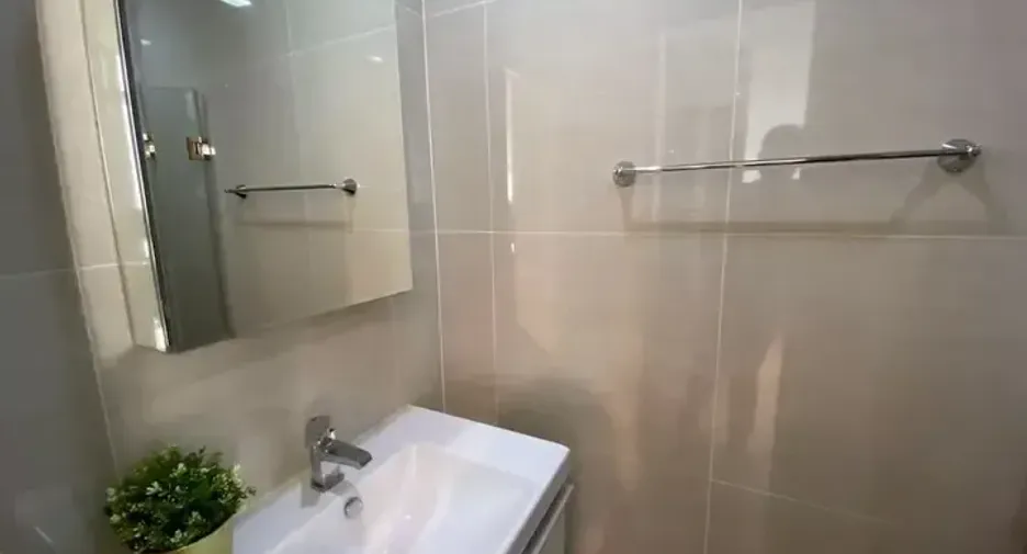 À vendre 1 chambre condo à Khlong Toei, Bangkok