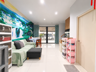 Reihenhaus zum Kauf mit 3 Zimmer in Saphan Sung, Bangkok