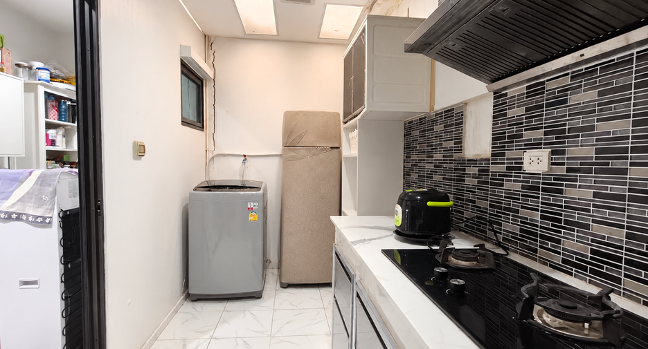Reihenhaus zum Kauf mit 3 Zimmer in Saphan Sung, Bangkok