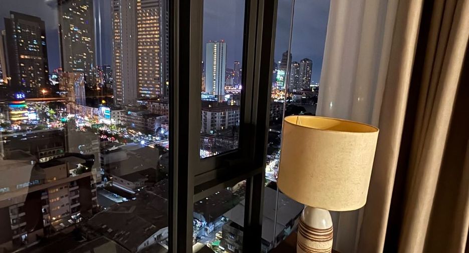Condo en alquiler de 1 habitaciones en Khlong San, Bangkok