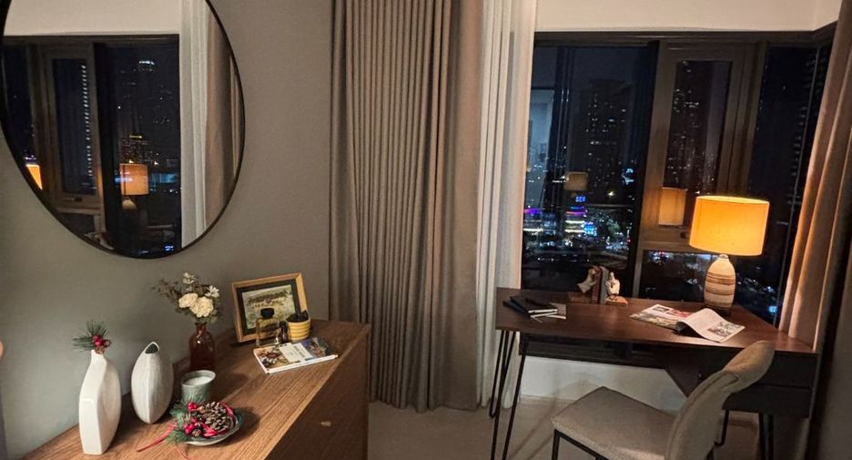 Condo en alquiler de 1 habitaciones en Khlong San, Bangkok