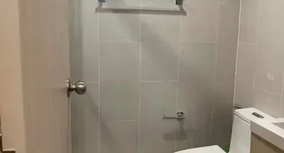 Condo en alquiler de 2 habitaciones en Bang Kapi, Bangkok