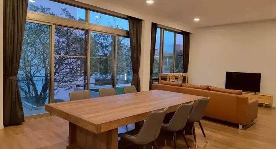 For rent 3 bedrooms house in Saphan Sung, Bangkok