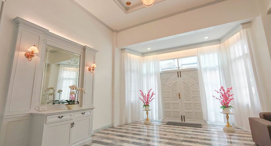 À louer 6 chambres maison à Bang Kho Laem, Bangkok