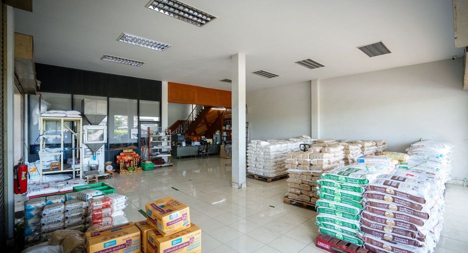 For sale 5 bedrooms retail Space in Mueang Nong Khai, Nong Khai