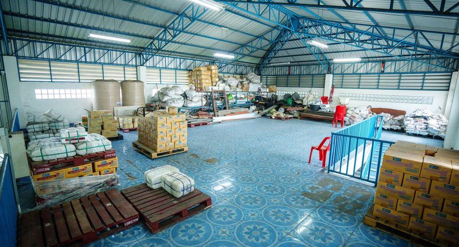 For sale 5 bedrooms retail Space in Mueang Nong Khai, Nong Khai