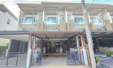 Casa en venta de 3 habitaciones en Bang Khun Thian, Bangkok
