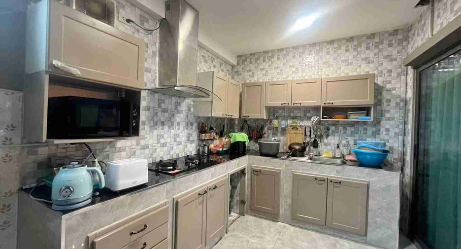 For sale 3 bedrooms house in Lat Krabang, Bangkok