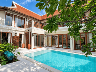 Villa en venta de 5 habitaciones en Bang Lamung, Chonburi