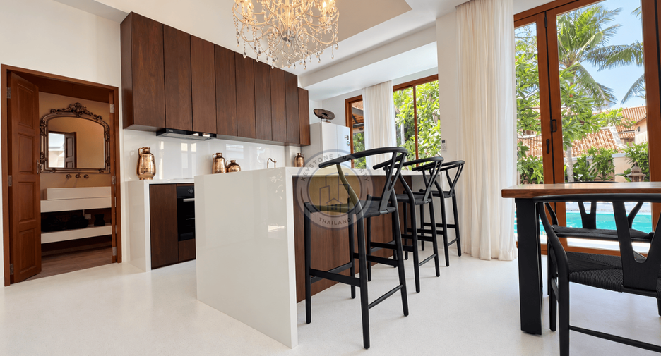 Villa en venta de 5 habitaciones en Bang Lamung, Chonburi