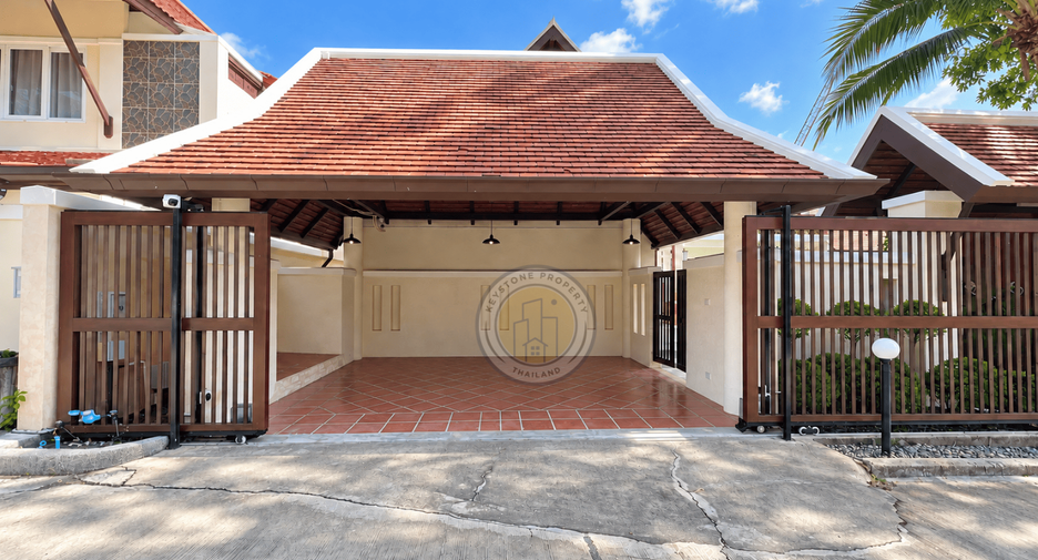 Villa en venta de 5 habitaciones en Bang Lamung, Chonburi