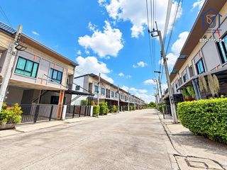 出售 2 卧室 联排别墅 在 Mueang Samut Prakan, Samut Prakan