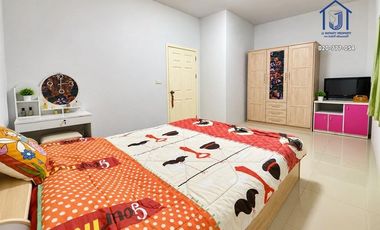 À vendre 2 chambres maison de ville à Mueang Samut Prakan, Samut Prakan